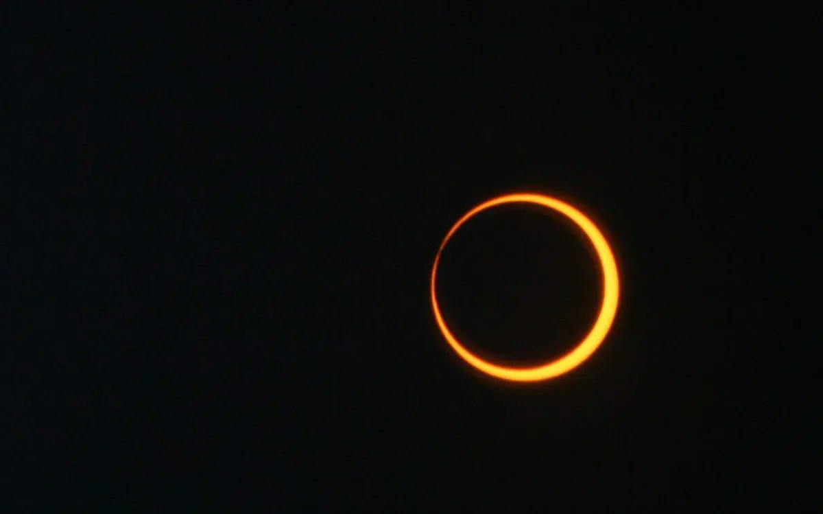 En Tampico exhortan a observar el eclipse solar anular 